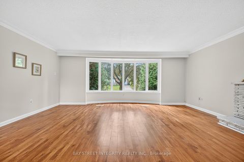 Photo 11 at 44 Bowerbank Drive, Newtonbrook East, Toronto Photo 11 at 44 Bowerbank Drive, Newtonbrook East, Toronto