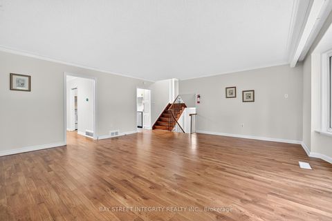 Photo 14 at 44 Bowerbank Drive, Newtonbrook East, Toronto