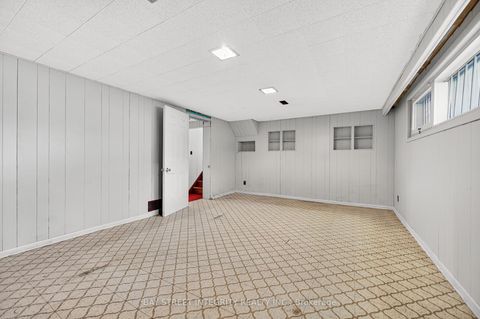 Photo 33 at 44 Bowerbank Drive, Newtonbrook East, Toronto