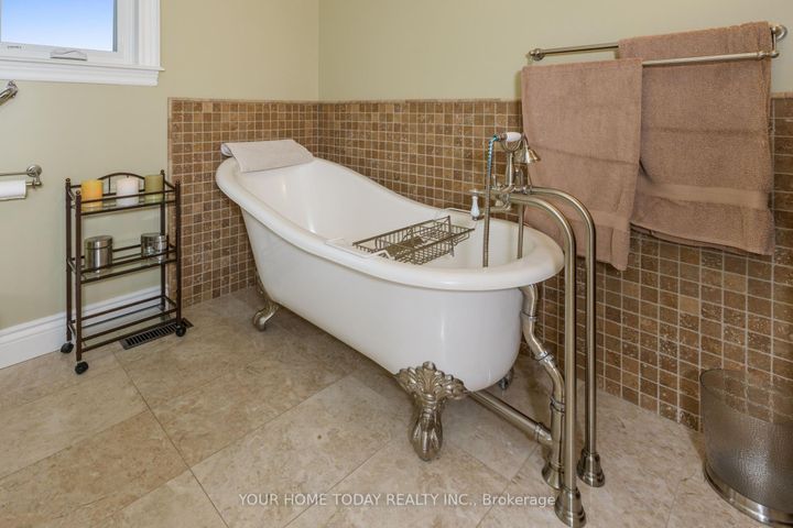 Photo 28 at 12609 Fifth Line, Rural Halton Hills, Halton Hills