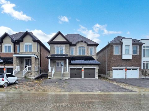 Photo 0 at 21 La Reine Avenue, Oak Ridges, Richmond Hill