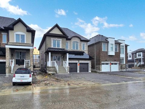 Photo 1 at 21 La Reine Avenue, Oak Ridges, Richmond Hill