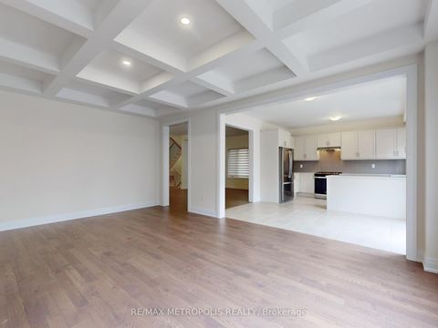 Photo 4 at 21 La Reine Avenue, Oak Ridges, Richmond Hill