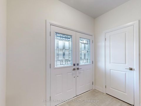 Photo 14 at 21 La Reine Avenue, Oak Ridges, Richmond Hill