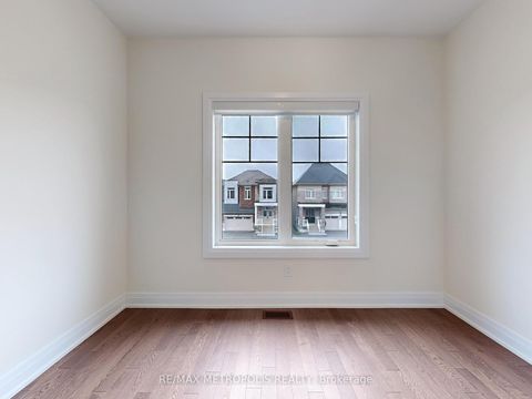 Photo 19 at 21 La Reine Avenue, Oak Ridges, Richmond Hill