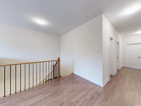 Photo 20 at 21 La Reine Avenue, Oak Ridges, Richmond Hill