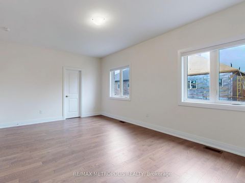 Photo 22 at 21 La Reine Avenue, Oak Ridges, Richmond Hill