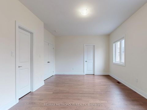 Photo 23 at 21 La Reine Avenue, Oak Ridges, Richmond Hill