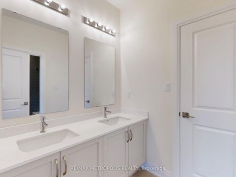 Photo 32 at 21 La Reine Avenue, Oak Ridges, Richmond Hill