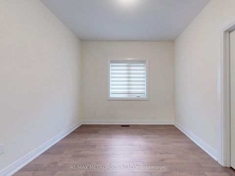 Photo 34 at 21 La Reine Avenue, Oak Ridges, Richmond Hill