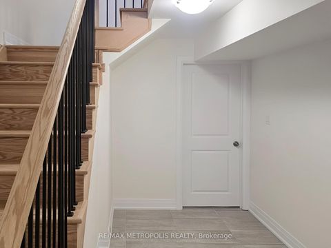 Photo 41 at 21 La Reine Avenue, Oak Ridges, Richmond Hill