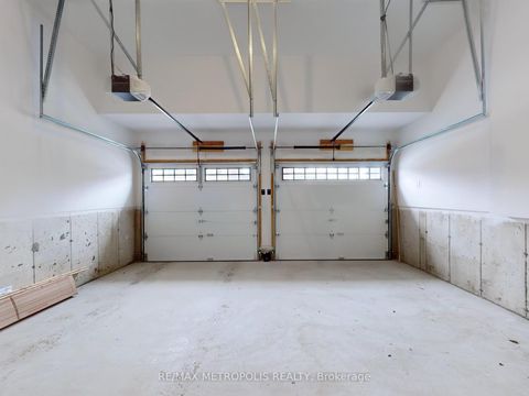 Photo 47 at 21 La Reine Avenue, Oak Ridges, Richmond Hill