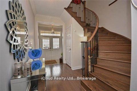 Photo 3 at 109 Kaitting Trail, GO Glenorchy, Oakville