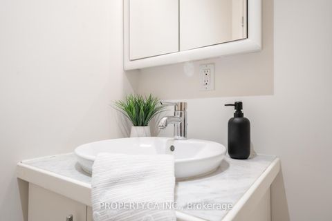 Photo 10 at 1 - 473 Dupont Street, Annex, Toronto