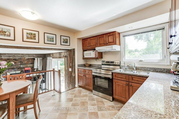 Photo 16 at 1231 Kingsmead Crescent, FA Falgarwood, Oakville