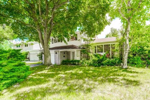Photo 3 at 1231 Kingsmead Crescent, FA Falgarwood, Oakville
