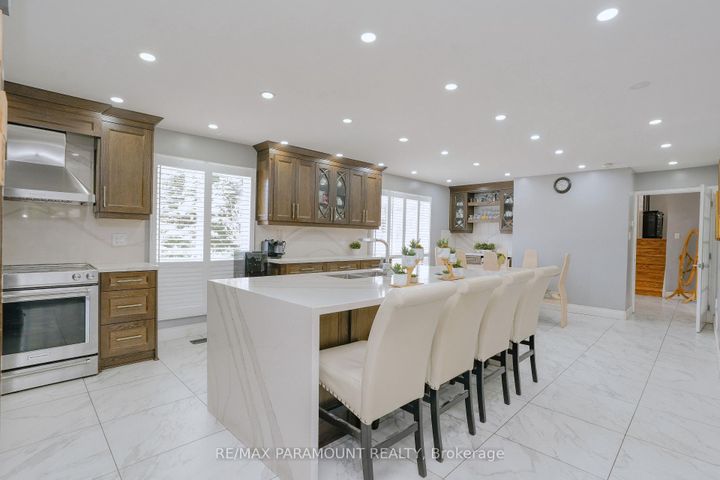 Photo 6 at 48 Boreham Circle, Snelgrove, Brampton