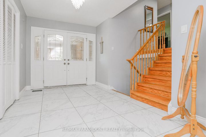 Photo 15 at 48 Boreham Circle, Snelgrove, Brampton
