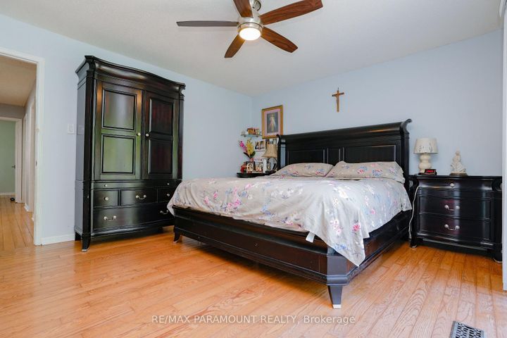 Photo 17 at 48 Boreham Circle, Snelgrove, Brampton