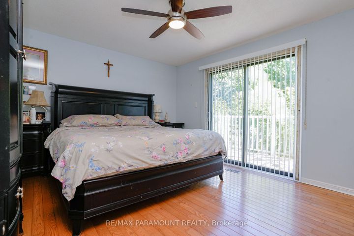 Photo 18 at 48 Boreham Circle, Snelgrove, Brampton