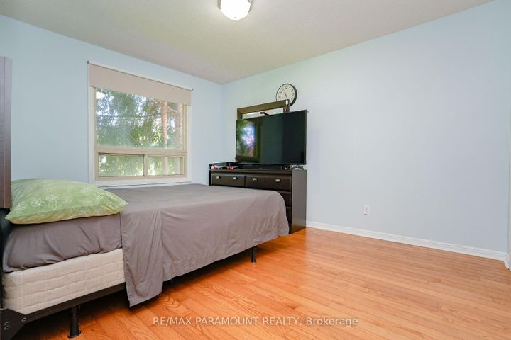 Photo 23 at 48 Boreham Circle, Snelgrove, Brampton