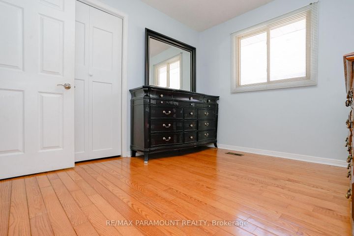 Photo 27 at 48 Boreham Circle, Snelgrove, Brampton