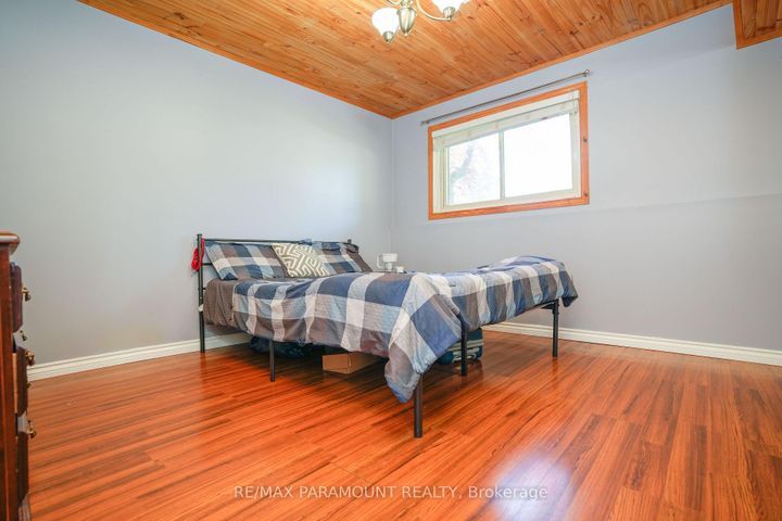 Photo 32 at 48 Boreham Circle, Snelgrove, Brampton