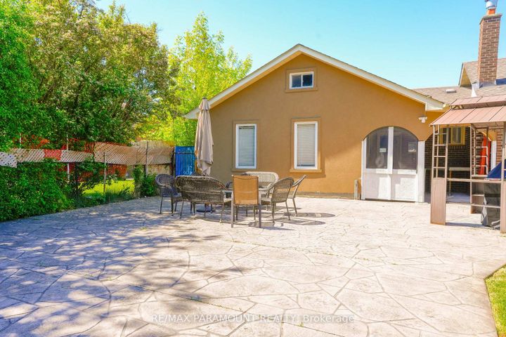 Photo 41 at 48 Boreham Circle, Snelgrove, Brampton