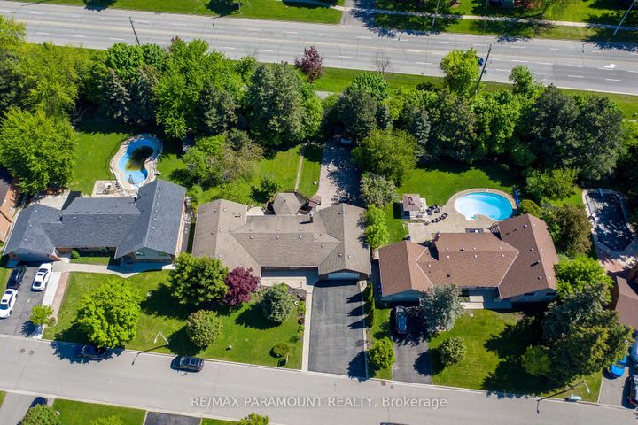 Photo 45 at 48 Boreham Circle, Snelgrove, Brampton