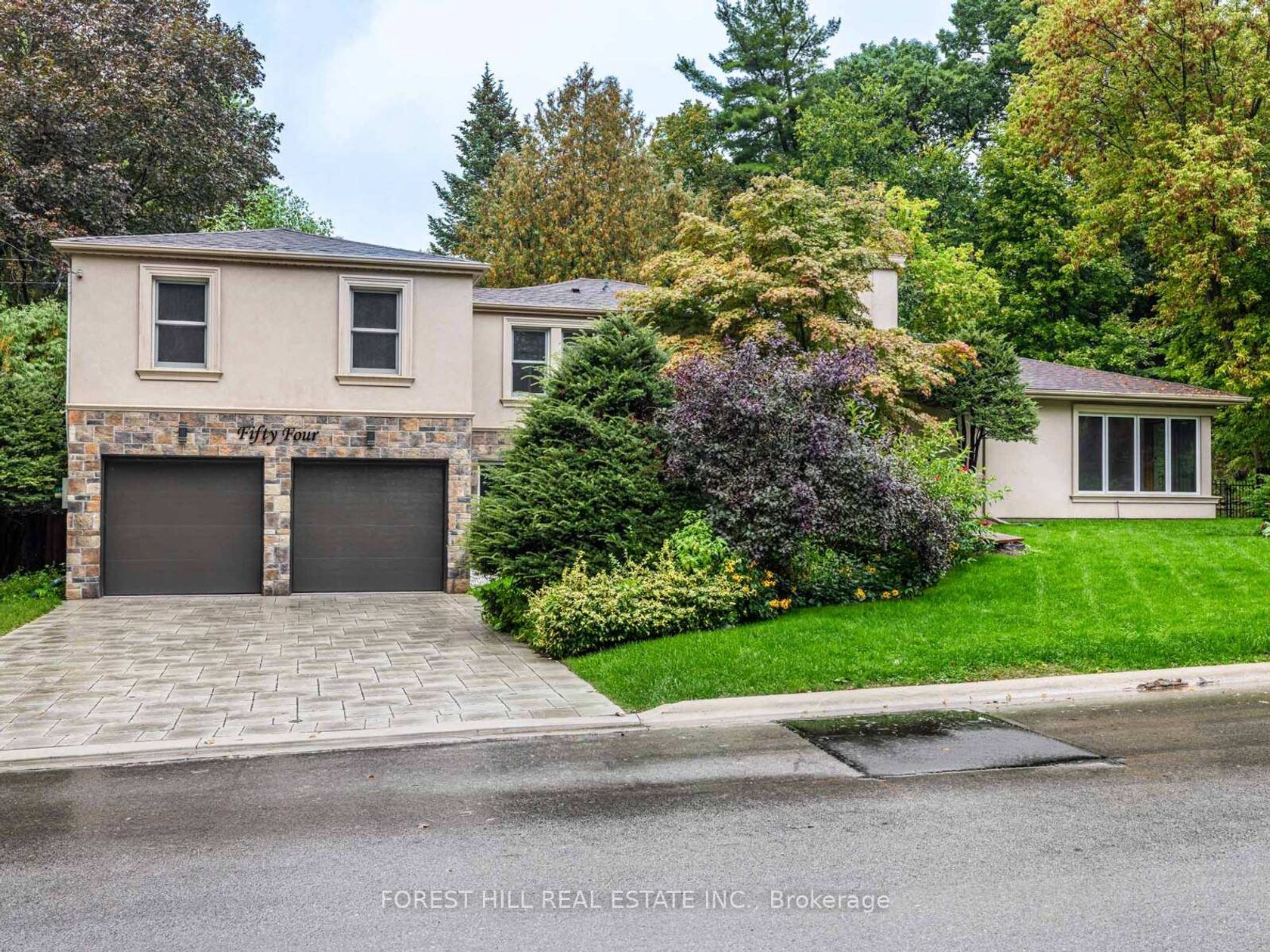 54 Plymbridge Road, York Mills, Toronto 