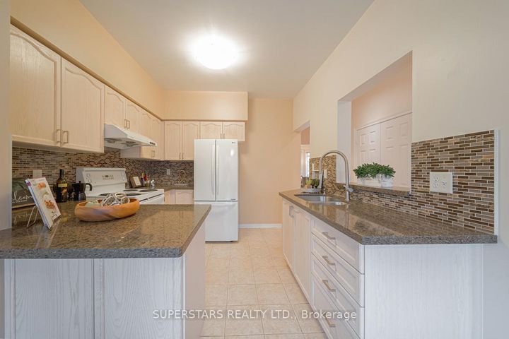 Photo 6 at 9 Weatherill Road, Berczy, Markham