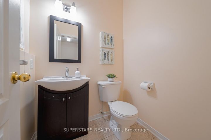Photo 11 at 9 Weatherill Road, Berczy, Markham