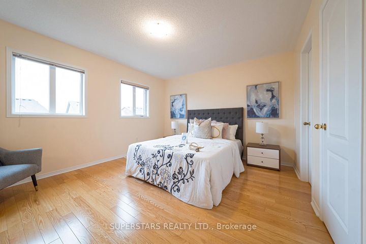 Photo 15 at 9 Weatherill Road, Berczy, Markham
