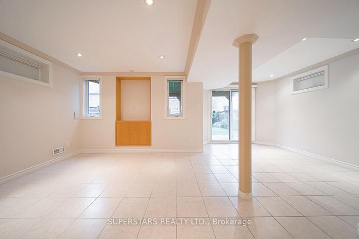 Photo 22 at 9 Weatherill Road, Berczy, Markham
