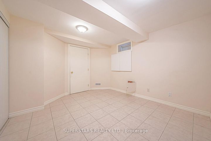 Photo 24 at 9 Weatherill Road, Berczy, Markham