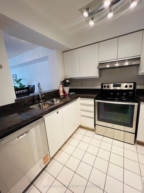 Photo 12 at 2206 - 18 HILLCREST Avenue, Willowdale East, Toronto