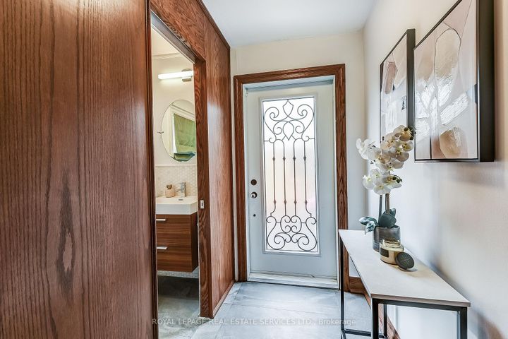 Photo 20 at 16 Larkin Avenue, Swansea, Toronto