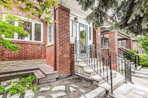 Photo 3 at 16 Larkin Avenue, Swansea, Toronto