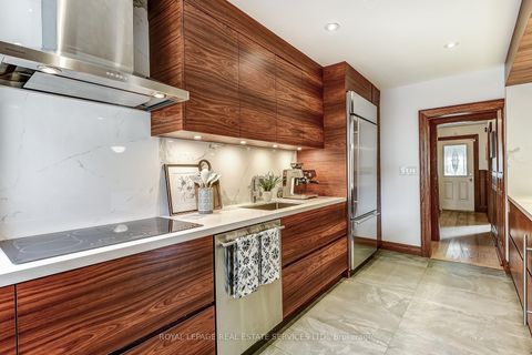 Photo 18 at 16 Larkin Avenue, Swansea, Toronto
