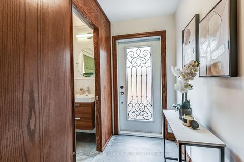 Photo 20 at 16 Larkin Avenue, Swansea, Toronto
