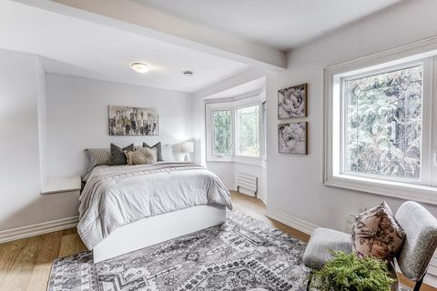 Photo 25 at 16 Larkin Avenue, Swansea, Toronto
