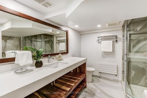Photo 36 at 16 Larkin Avenue, Swansea, Toronto