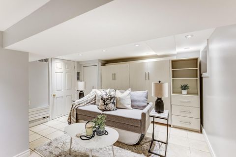 Photo 40 at 16 Larkin Avenue, Swansea, Toronto
