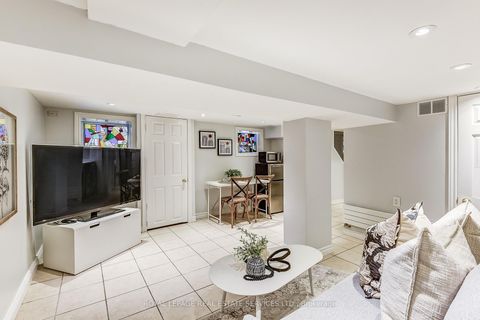 Photo 43 at 16 Larkin Avenue, Swansea, Toronto