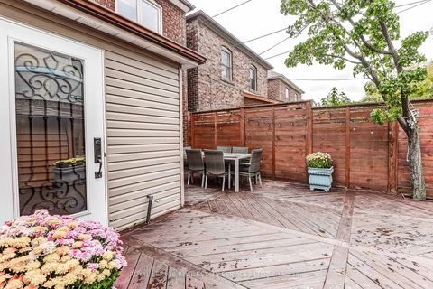 Photo 49 at 16 Larkin Avenue, Swansea, Toronto