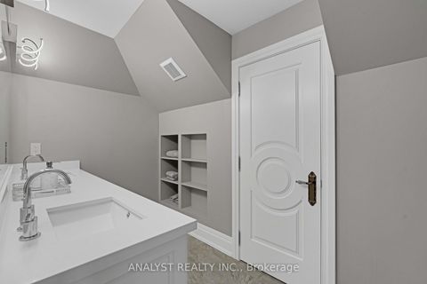 Photo 35 at 10690 Islington Avenue, Kleinburg, Vaughan