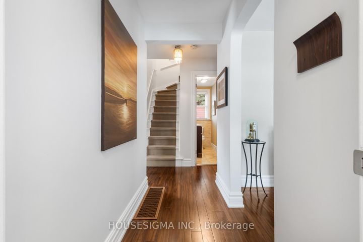 Photo 5 at 129 Edgecroft Road, Queensway, Toronto