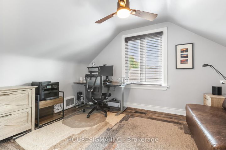 Photo 19 at 129 Edgecroft Road, Queensway, Toronto