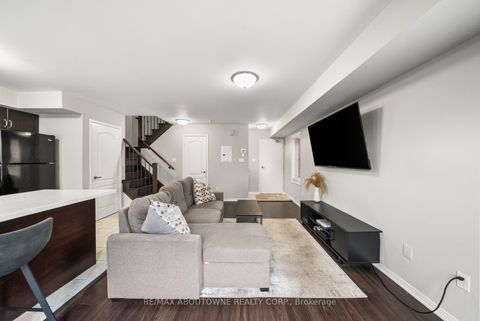 Photo 10 at 3 - 2551 Sixth Line, RO River Oaks, Oakville