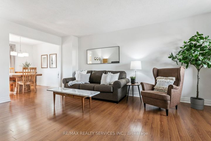 Photo 4 at 112 - 3175 Kirwin Avenue, Cooksville, Mississauga